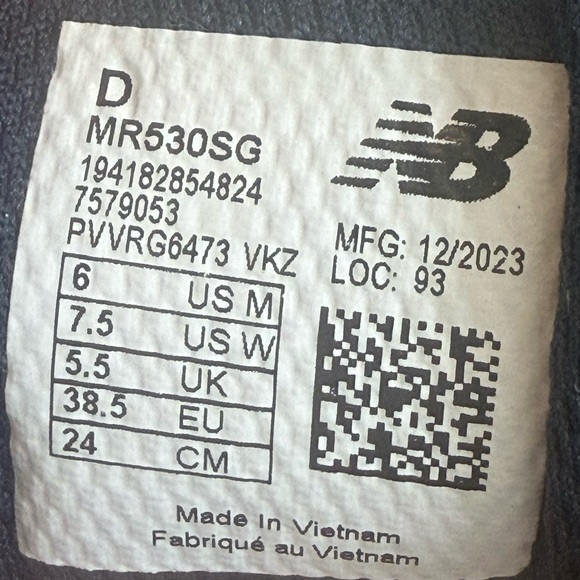 New Balance White Silver Running Shoes New Balance 530 Sneakers
Sz 7.5 w - Picture 6 of 8